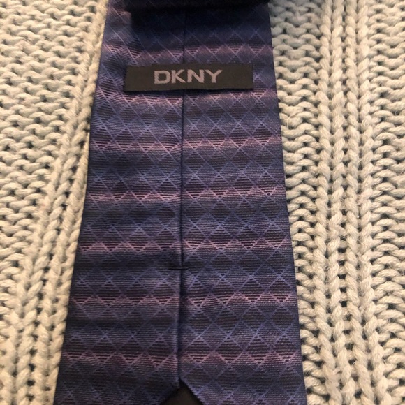 DKNY Purple Geometric Print Silk Tie - Picture 5 of 6